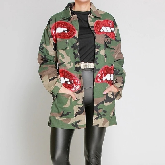 Jackets & Blazers - 💥💥Kissing Lips Camo Jacket💥💥